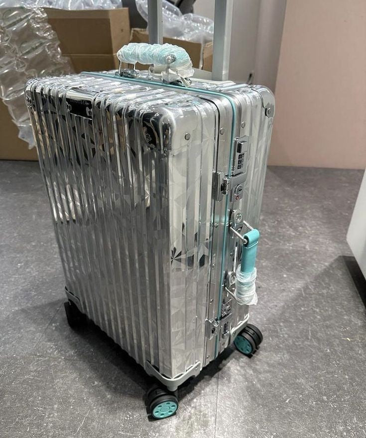 Fancy Rimowa Tiffany Cabin Luggage